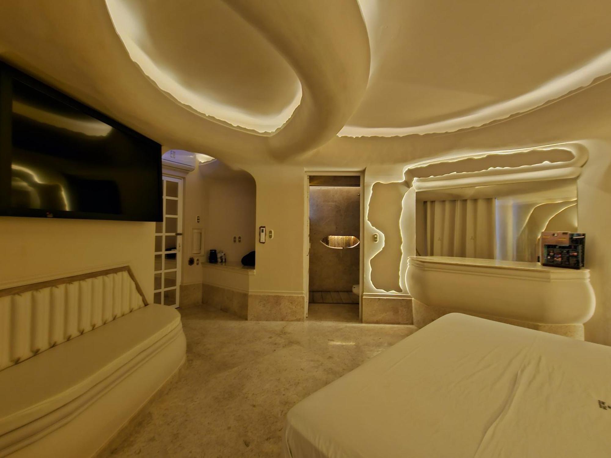 New York Hotel/motel 2*